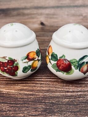 Portmeirion Pomona Fruit Salt and Pepper Shakers Unused